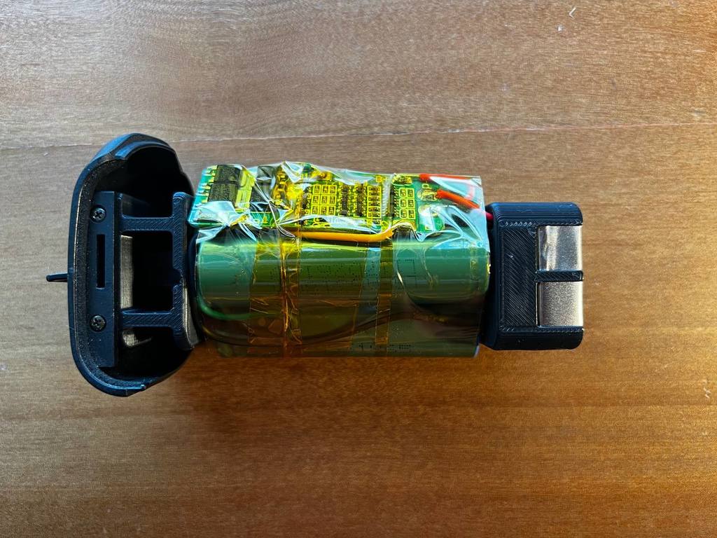 Nikon F5 Rechargeable Battery